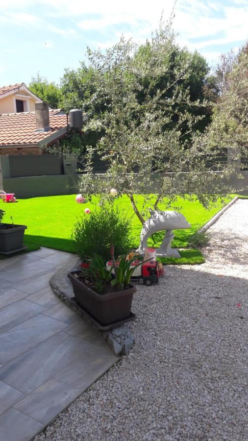 Apartman Nicolle Brzac Luaran gambar